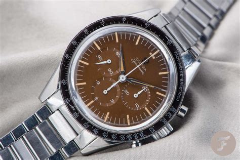 omega speedmaster bezel identification.